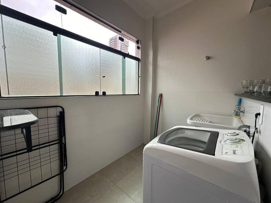 Santos-lindo- 2 Dorms- Suite- Familiar- Quadra Nº 84-apto 25